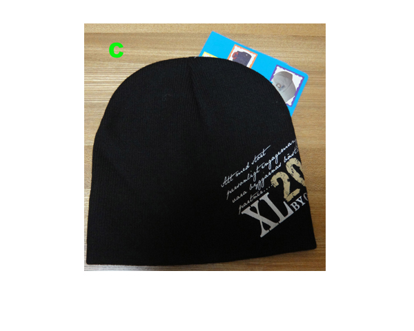 WKGL1108H  Knitted hat.