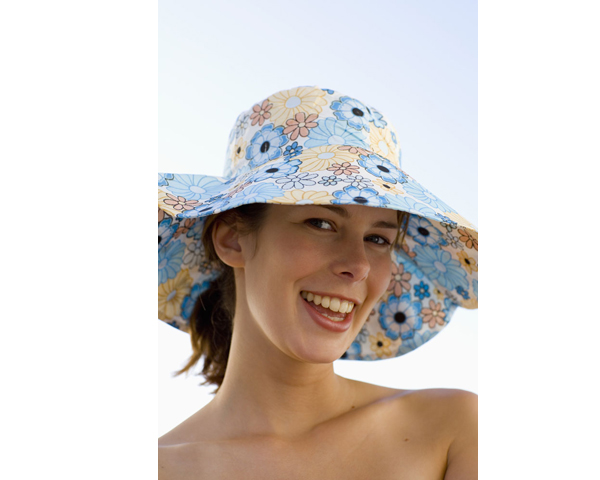 WKGL1307  Girl's hat.