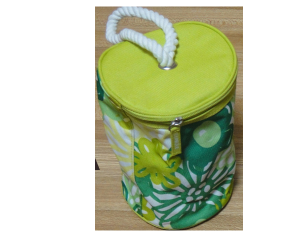 WKGL2601C    Cosmetic bag.