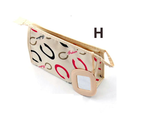 WKGL2603A   Cosmetic bag.