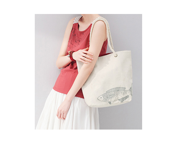 WKGL2203C   Canvas bag.
